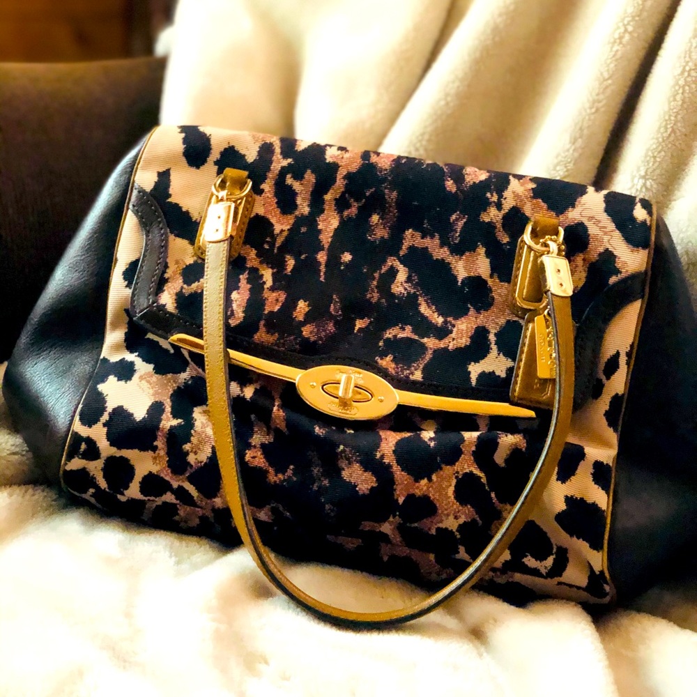Vintage style leopard coach purse